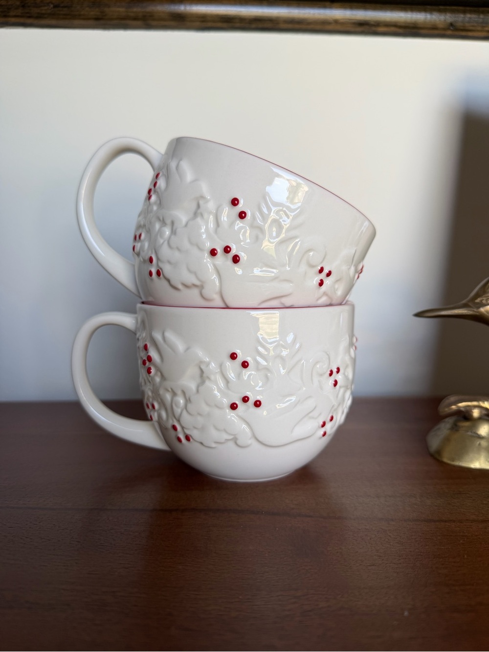 Starbucks 2008 Christmas Mug White Embossed 3D Doves Holly Berries Red Lot 2